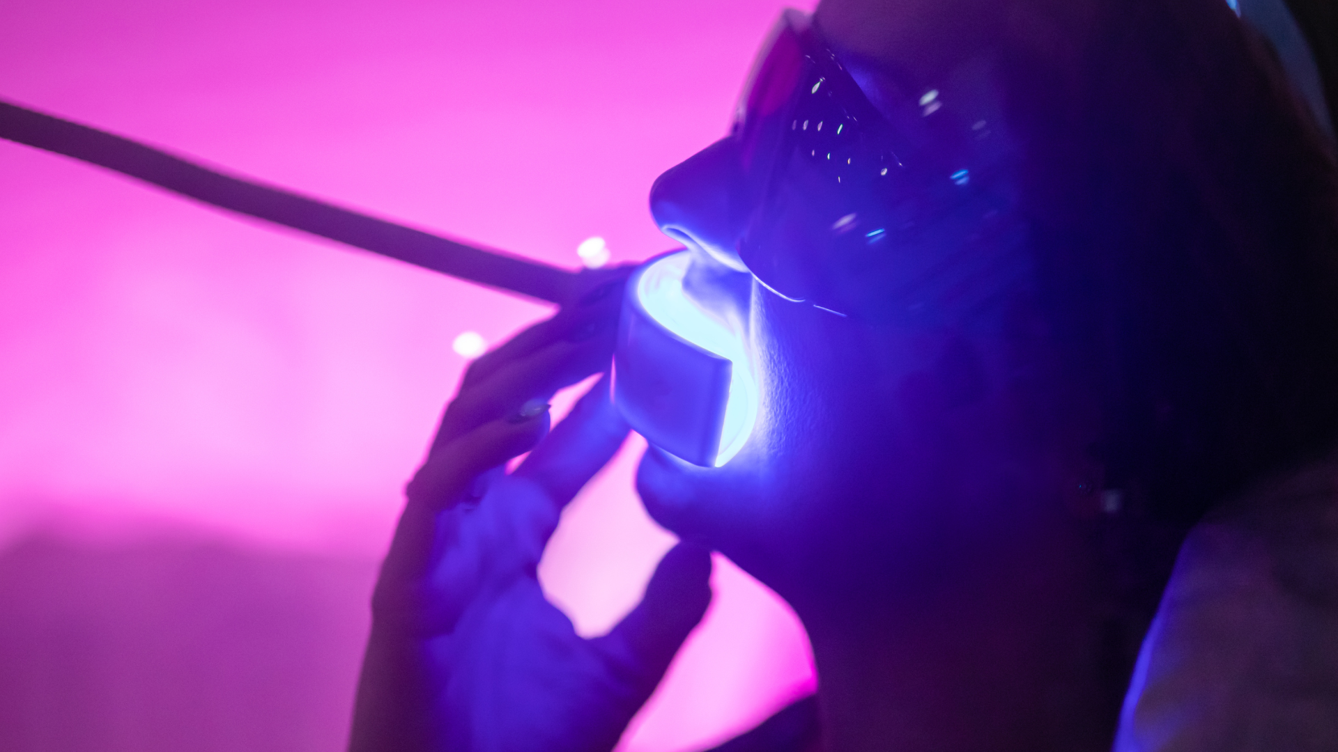 Can Red Light Therapy Regrow Gums?