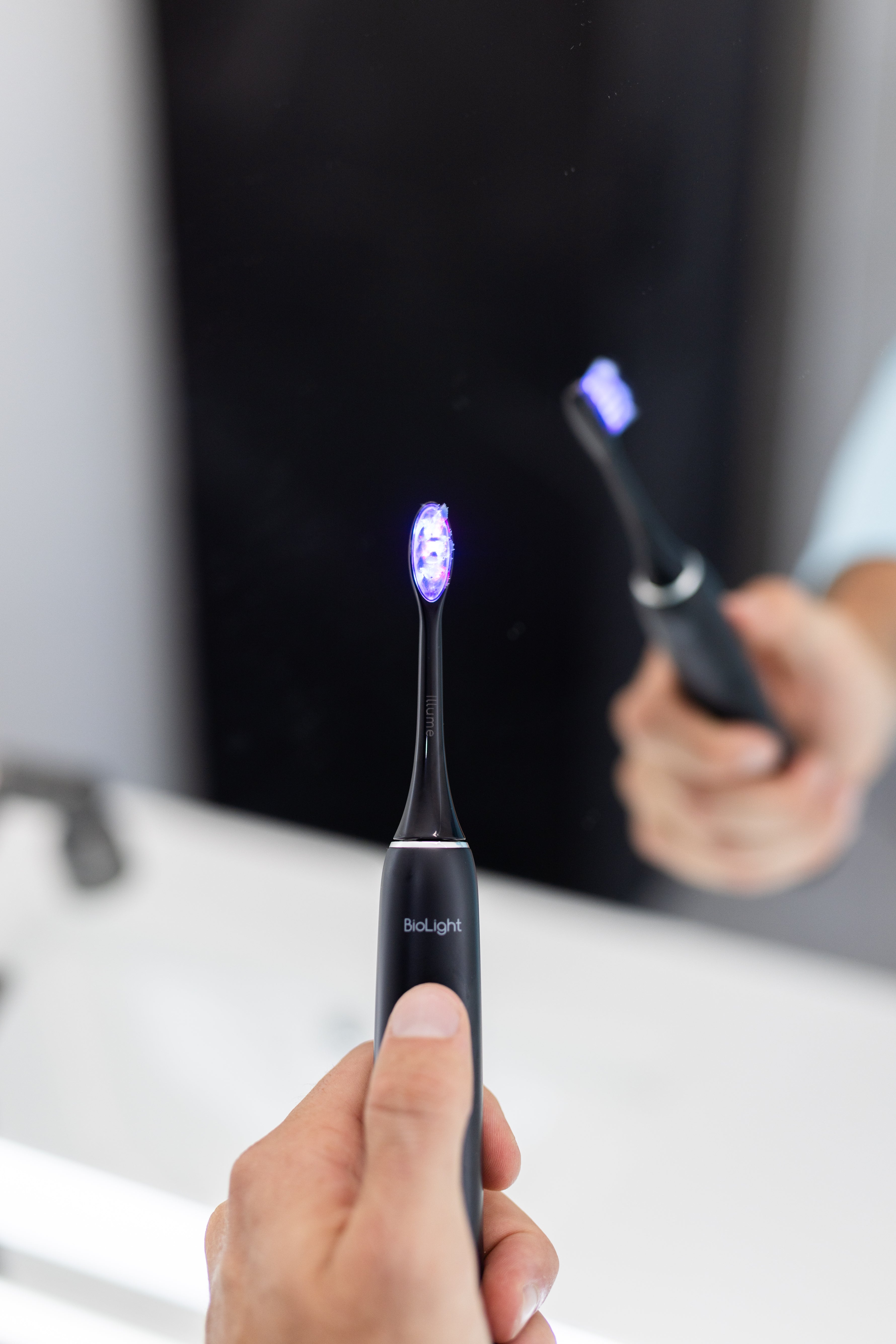 Illume Sonic Toothbrush | Red & Blue Light Therapy Oral Care