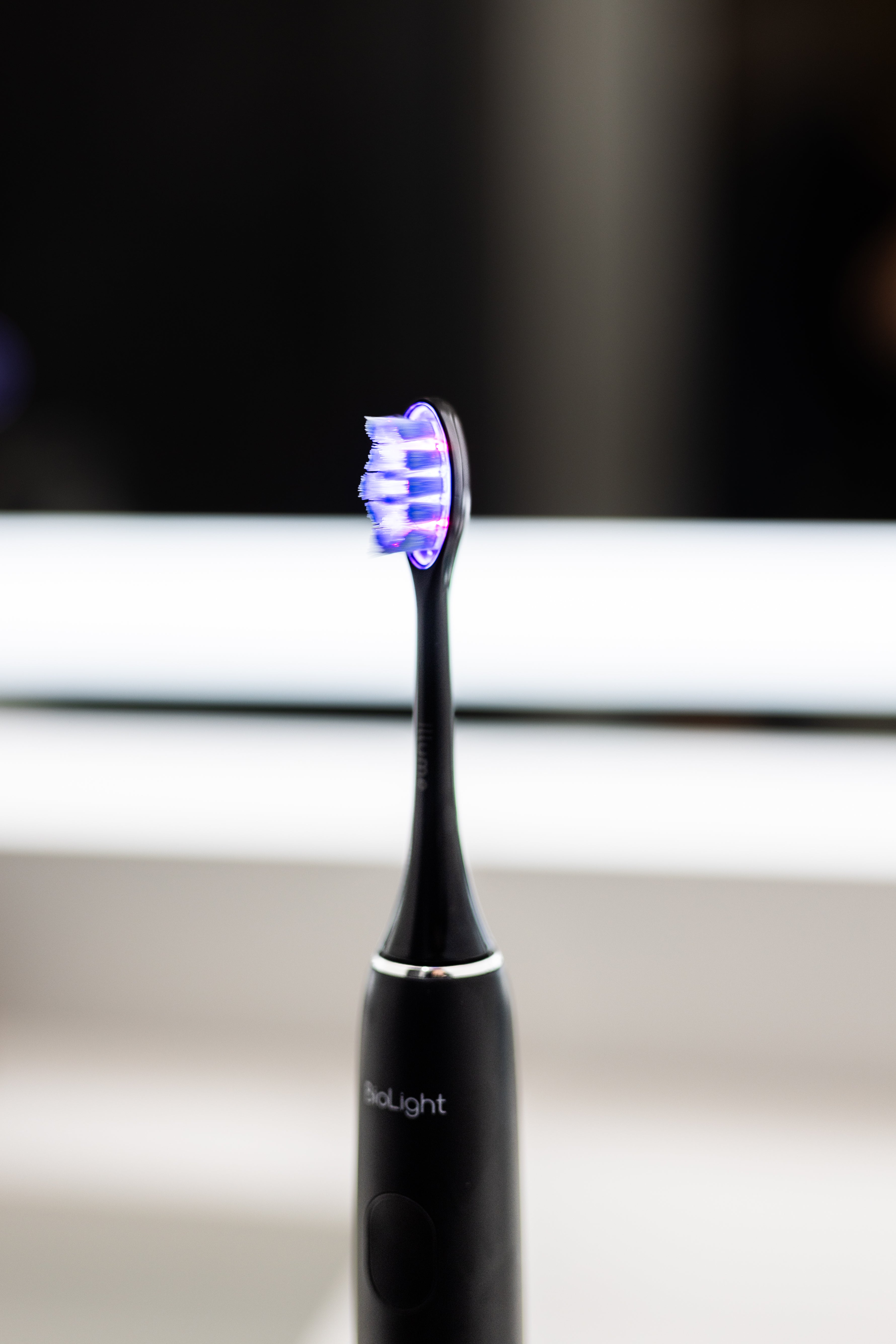 Illume Sonic Toothbrush | Red & Blue Light Therapy Oral Care