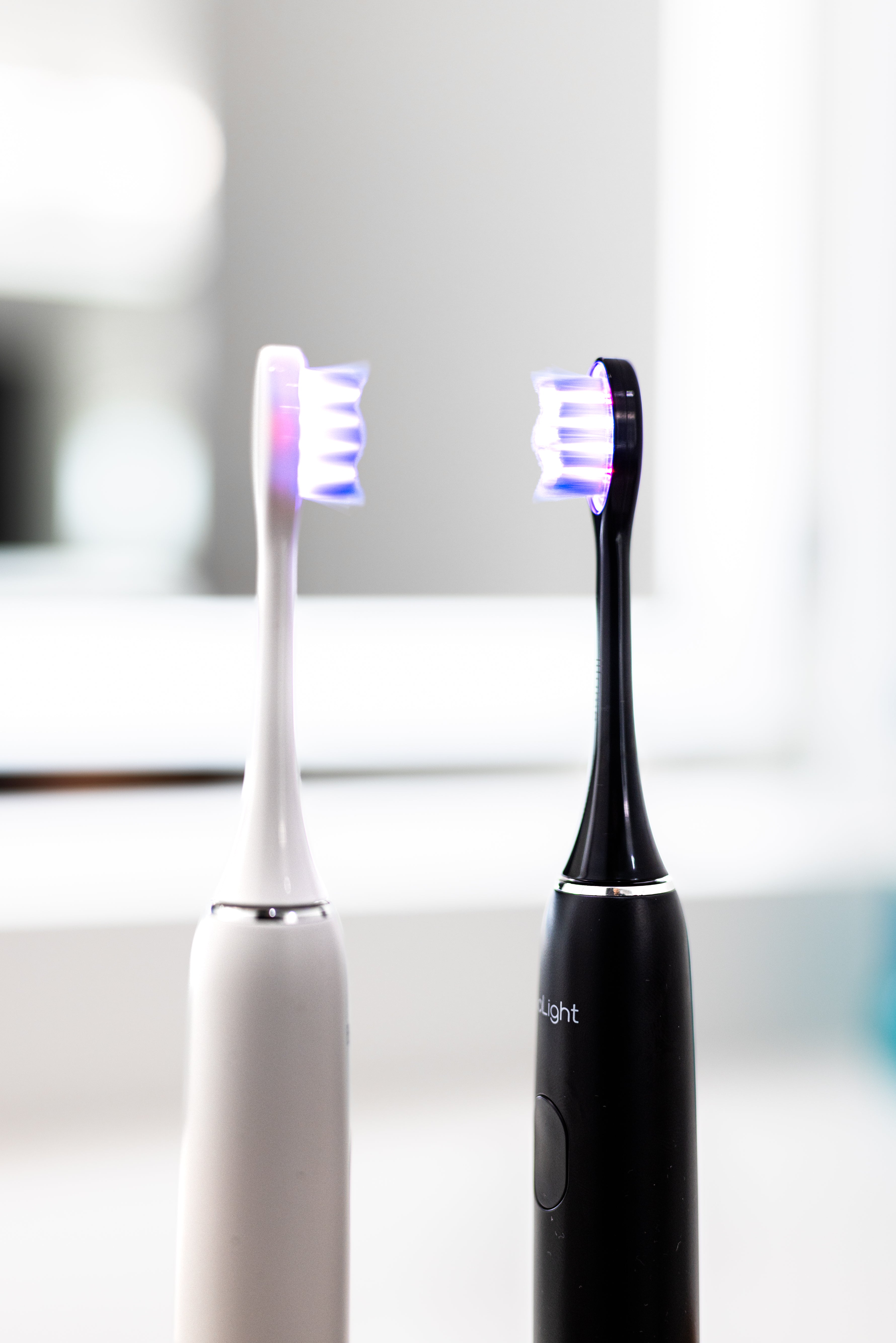 Illume Sonic Toothbrush | Red & Blue Light Therapy Oral Care